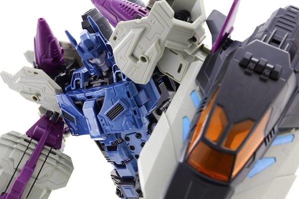 Mastermind Creations Carnifex Unofficial IDW Style Overlord Extensive In Hand Gallery 29 (29 of 31)